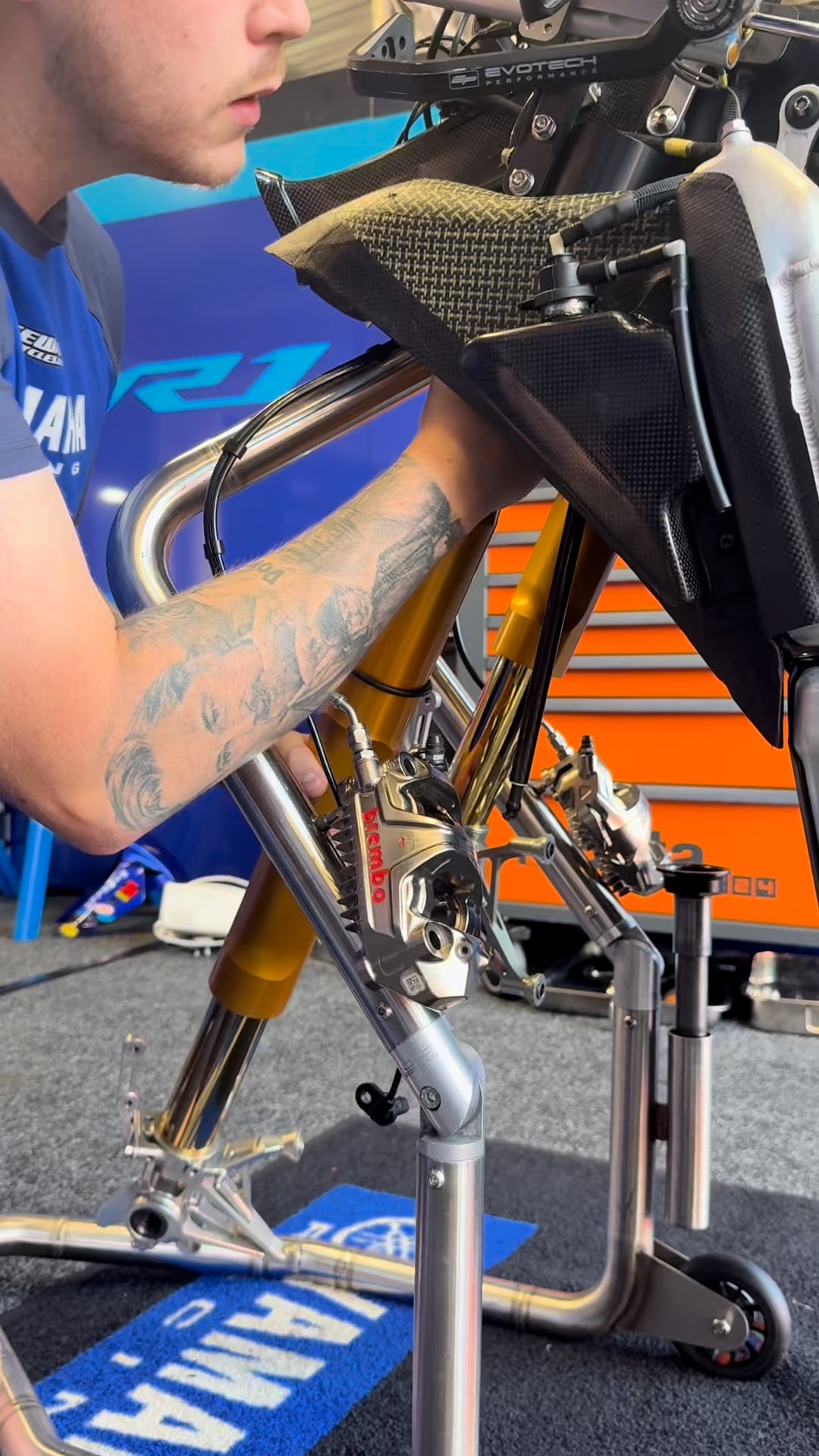 A technical insight from Raceways Motorcycles 🔎 In this setup phase ...