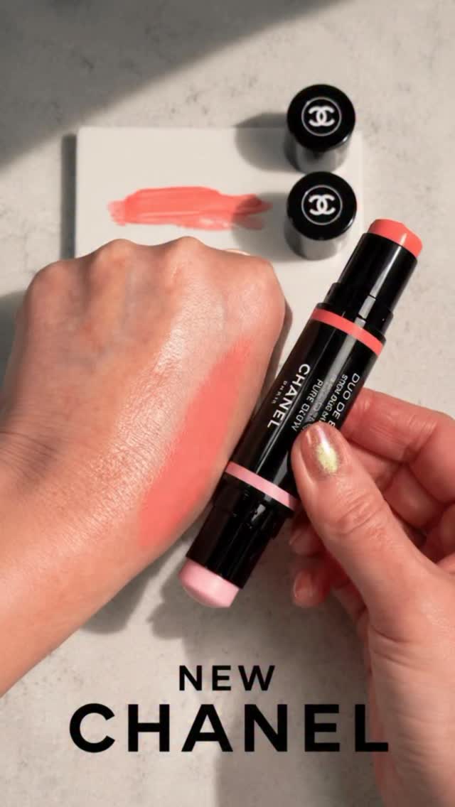 Here's a live swatch of NEW CHANEL Duo de Baumes Multi Use Stick