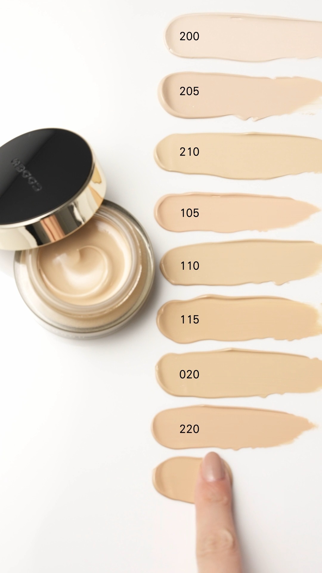 THE FOUNDATION e” absorbs the sebum that appears over time