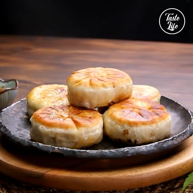 Soft, fluffy and juicy meat buns 😋