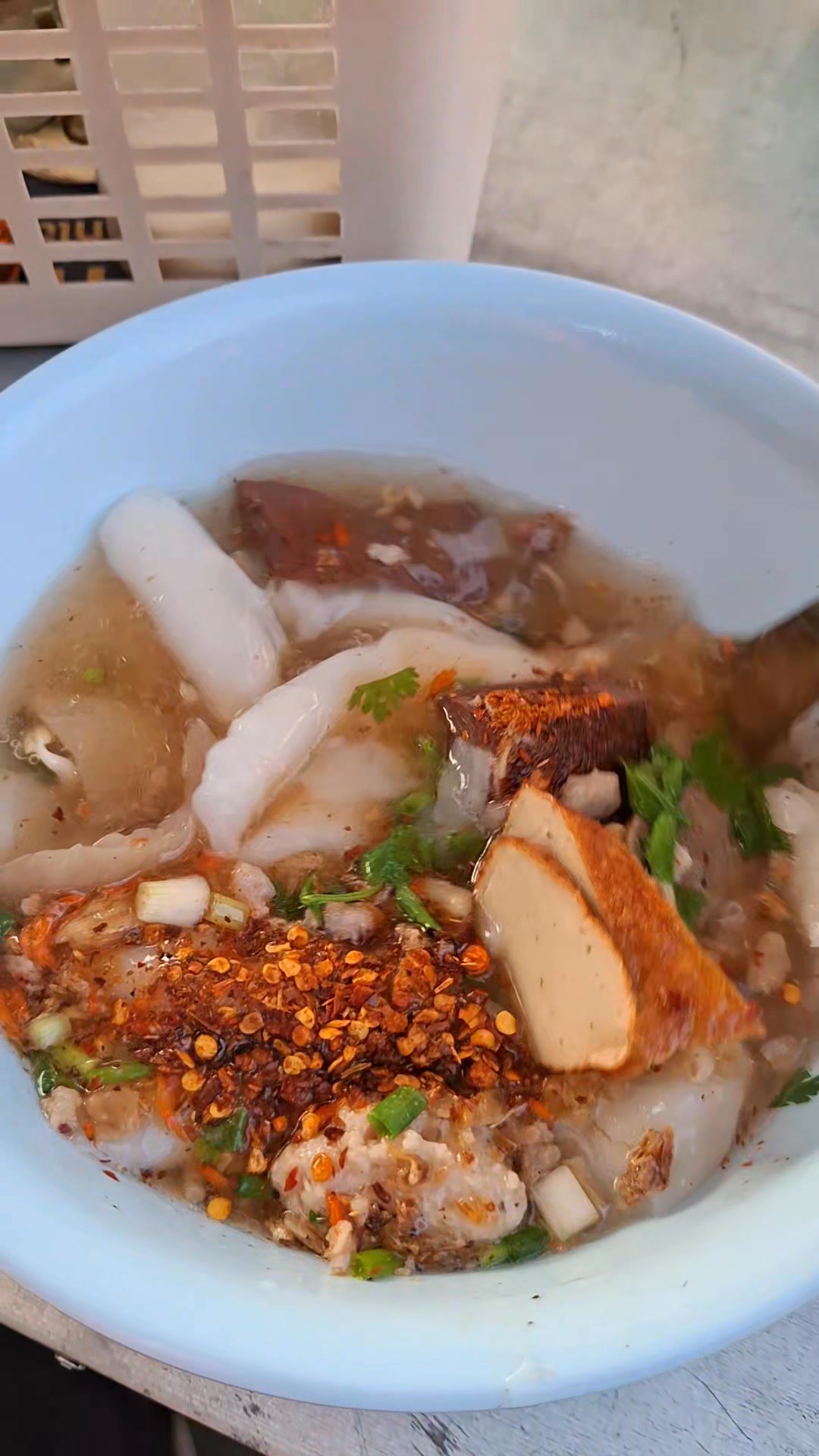 #ก๋วยจั๊บรสจัดจ้านน่ากินมากพี่น้อง | พากินพาสวบ นะคราฟ | Facebook