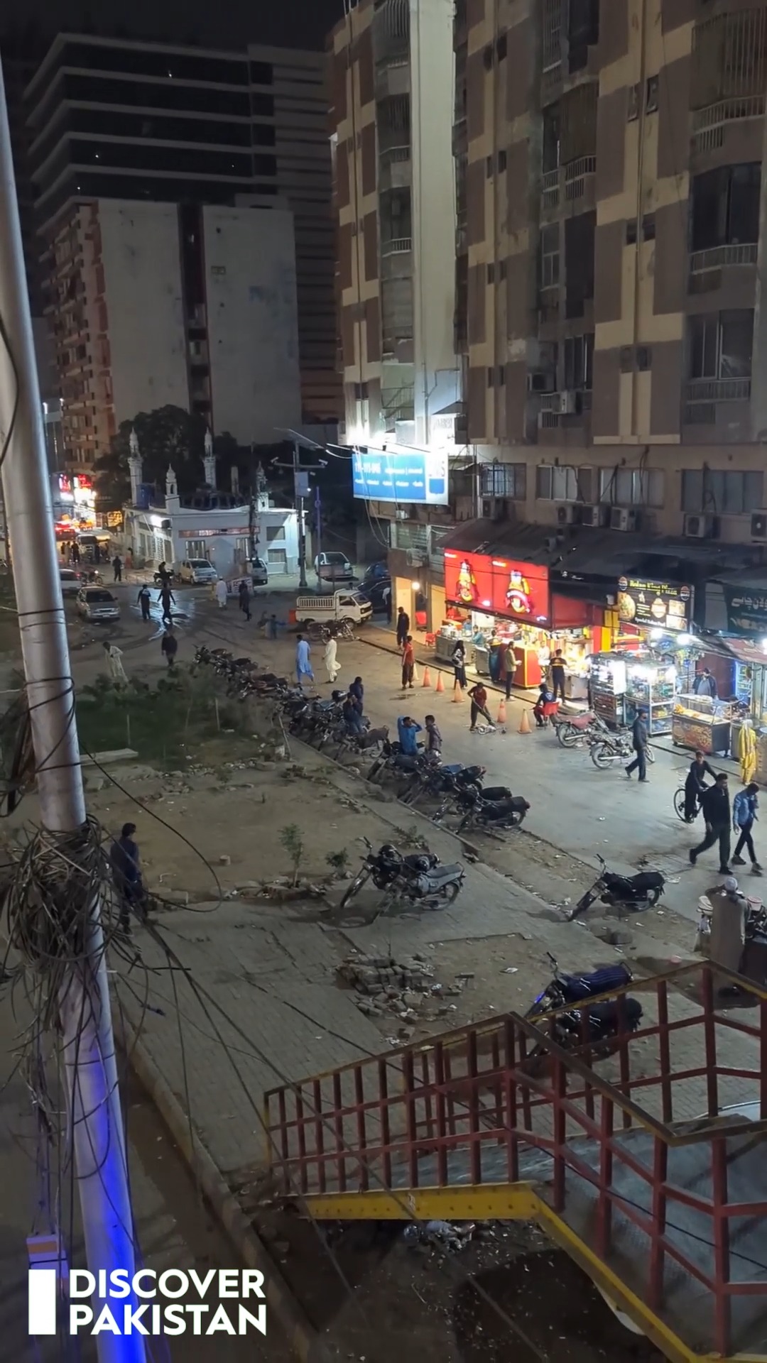رات میں دن کا سماں ، یہ ہے شہر کراچی کی رونقیں #karachi #cityoflights # ...