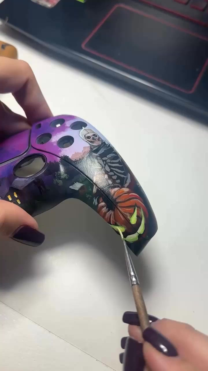 Guaranteed to get victory royale's with this custom 🤭🕹️ @_nas_weiss ...