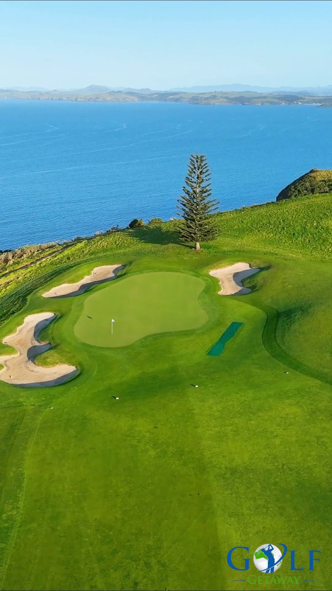 Check out the spectacular Kauri Cliffs - Seventeenth Hole in this Kauri ...