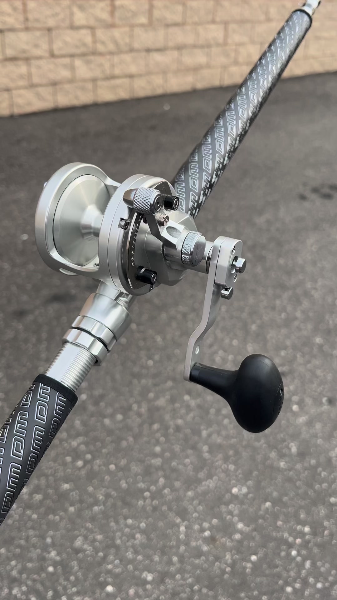 avet mx reel rod MXL G2 MC Single Speed Lever Drag Reels Blue (with Glide Plate) Matching machined aluminum rod clamp Avet MXJ Raptor is a