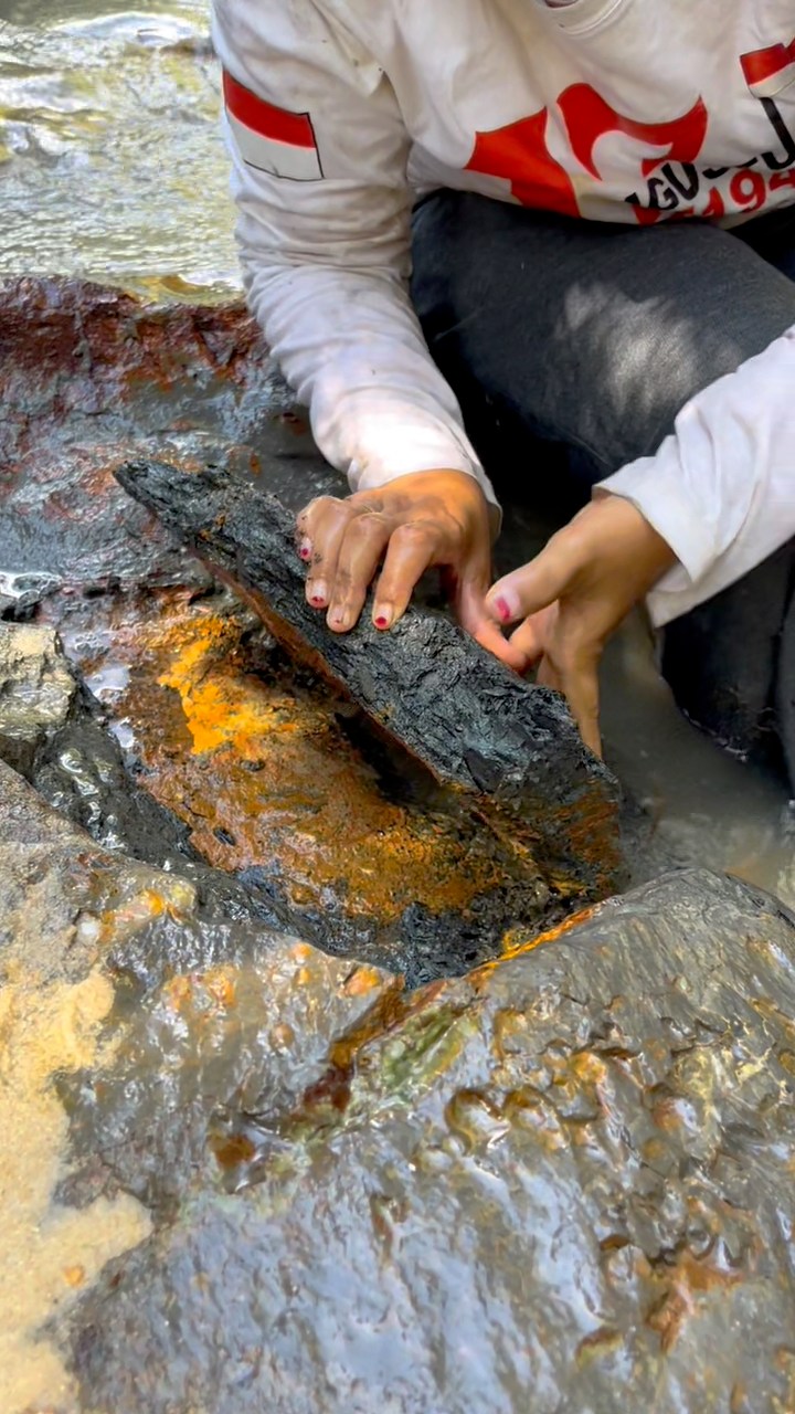 gold mining|millions of gold in volcanic ash and mud cream fragments..‼ ...