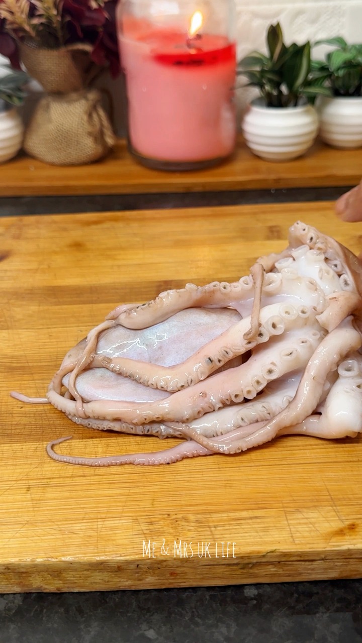 How to clean and cut an octopus at home💁🏻‍♀️ ️ | Mr & Mrs UK Life ...