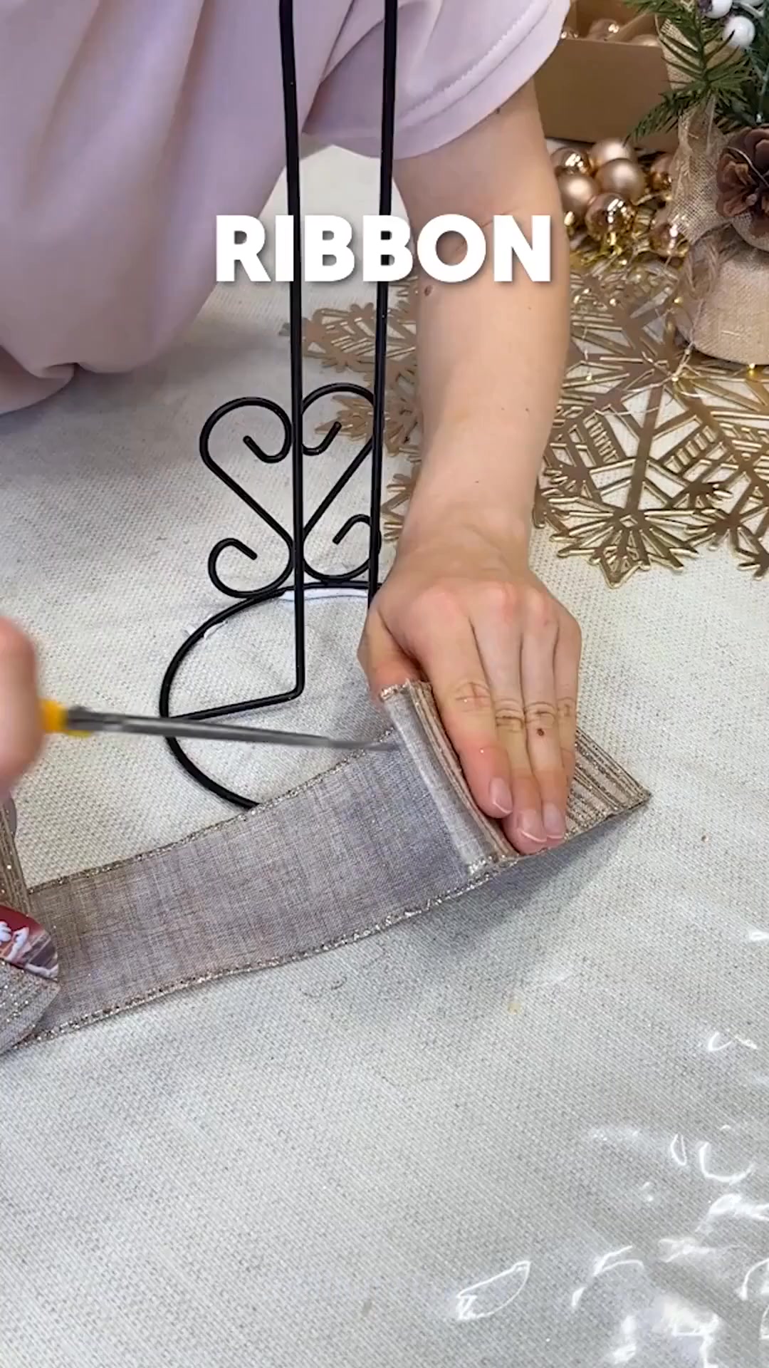 Ribbon Magic! 🎄 | 5-Minute Crafts GIRLY | Facebook