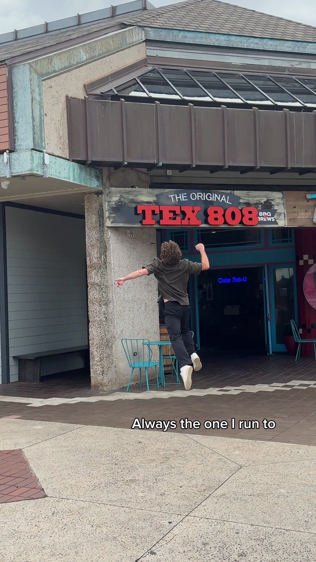 TEX 808 BBQ + Brews | Honolulu Landing HI
