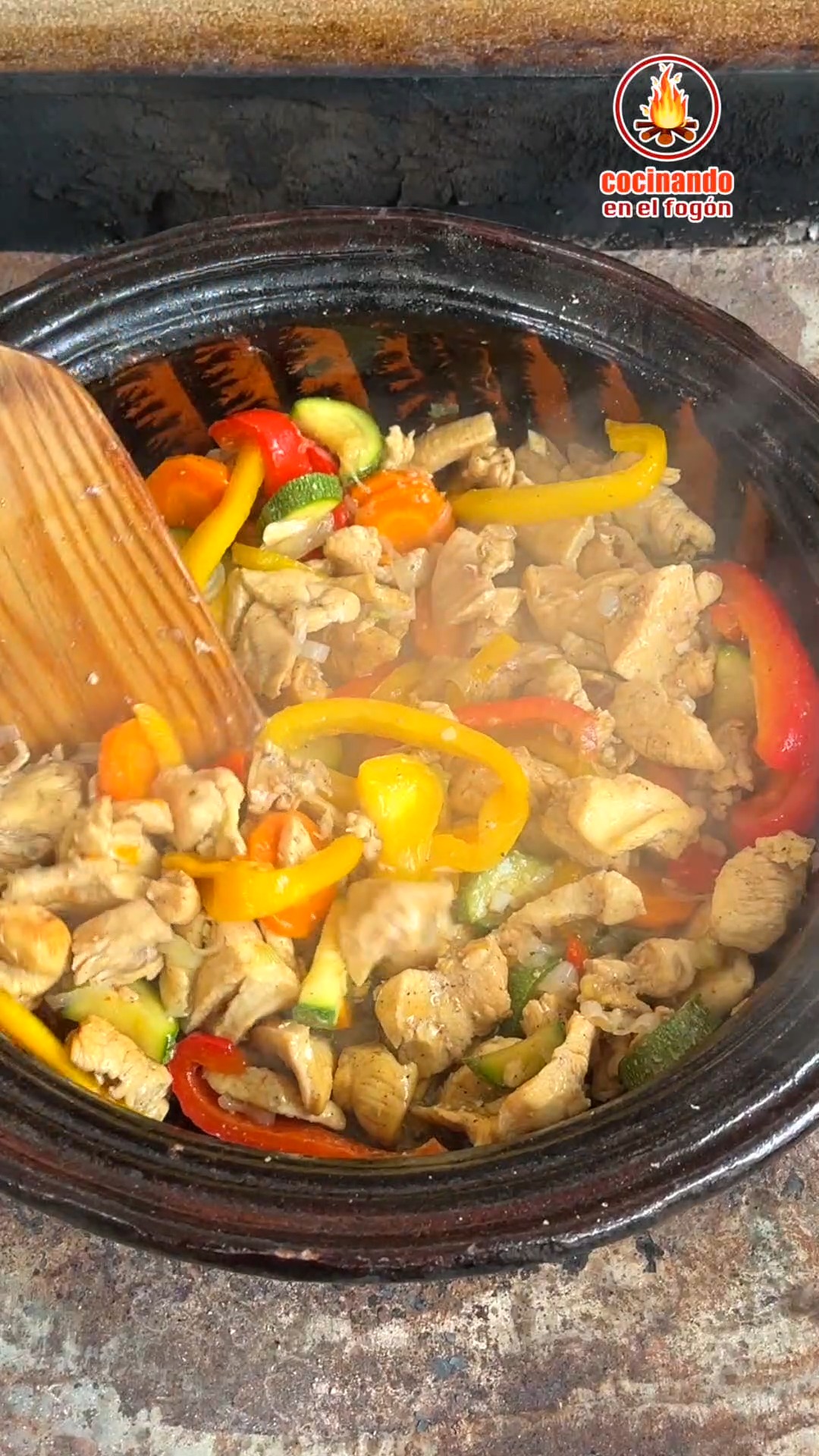 Que rico pollito 🧐 | Cocinando en el fogón | Facebook