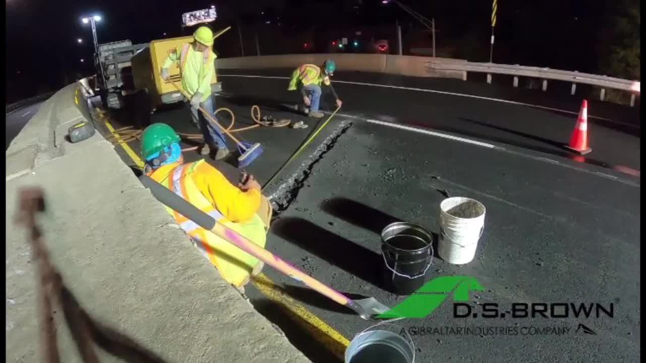 Watch the installation of our Matrix 502 Asphaltic Expansion Joint ...