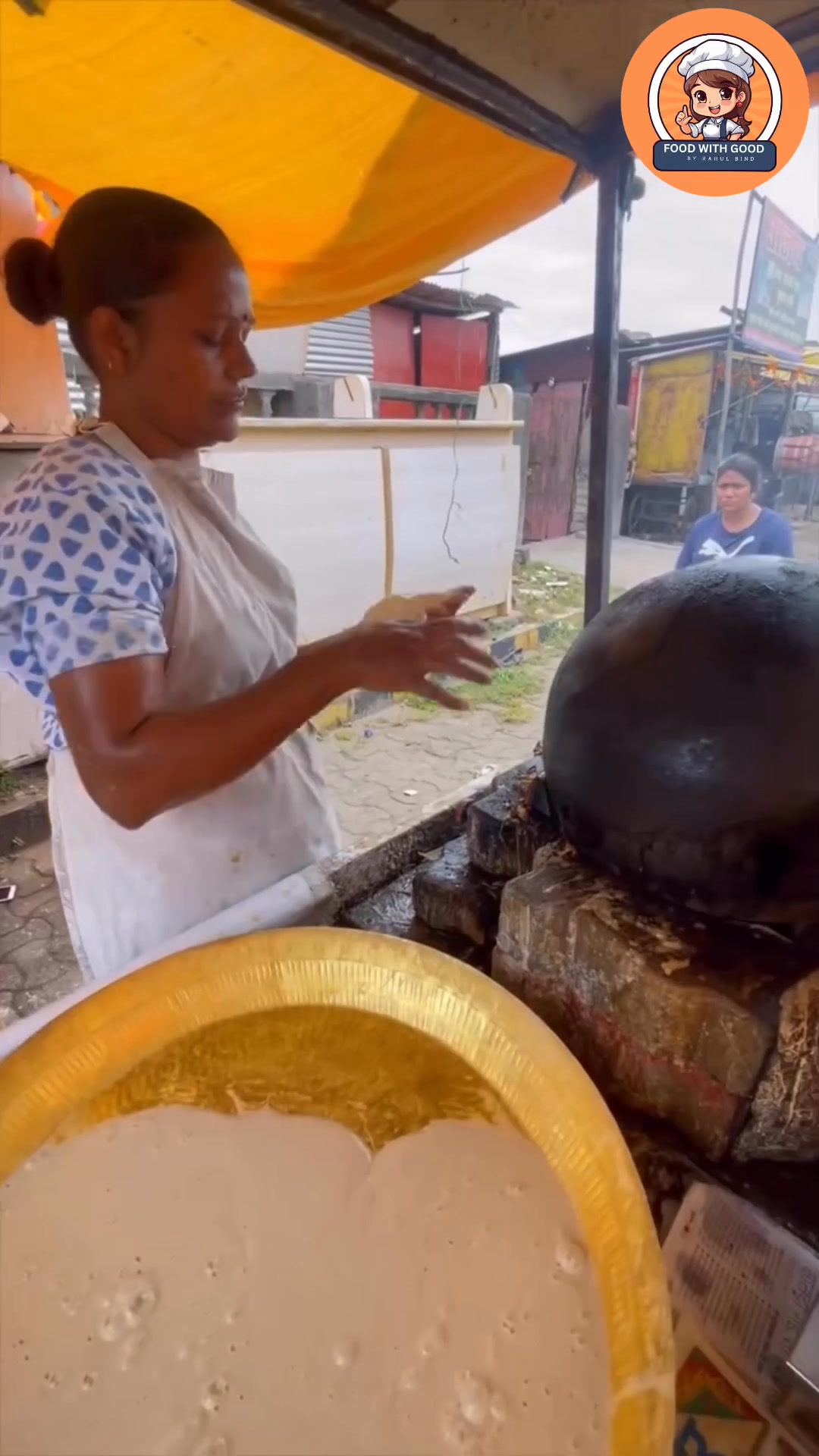 Matka Roti Making process by Hardworking lady #roti #MatkaRoti #Roti ...