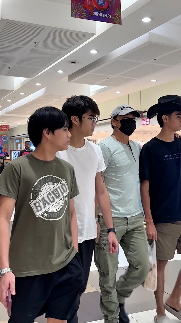 Mallrats 🏼 #JericRaval #jericravaldaily | Jeric Raval Daily | Facebook