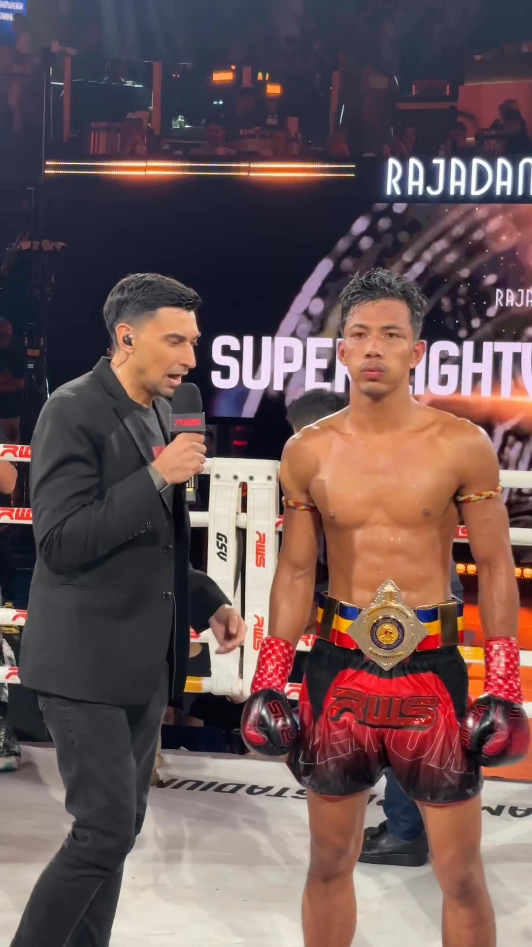 UNDISPUTED 🏆 Dam Parunchai defeats Rungkhao to become the undisputed ...