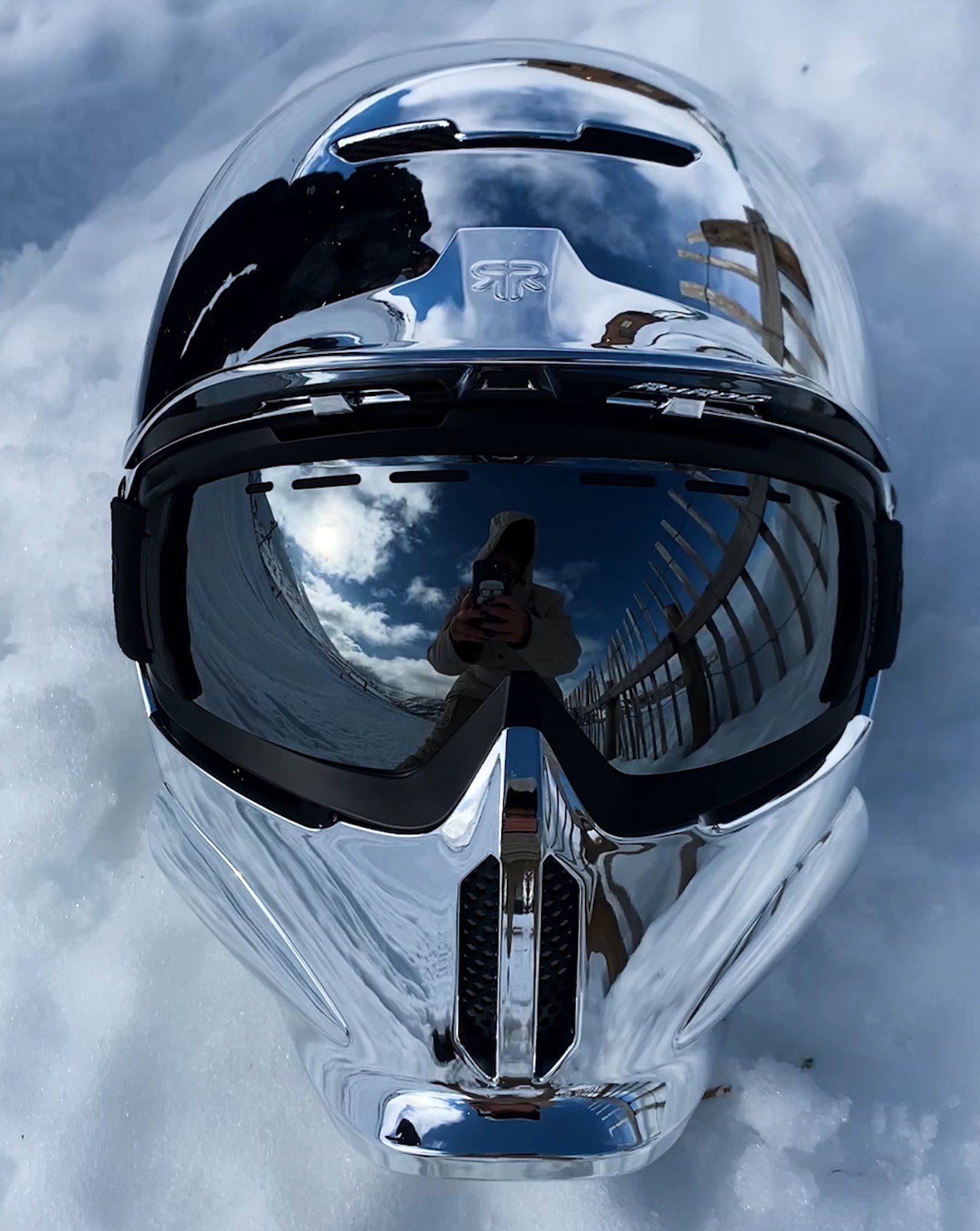 The RG1-DX Chrome | Ruroc Snow