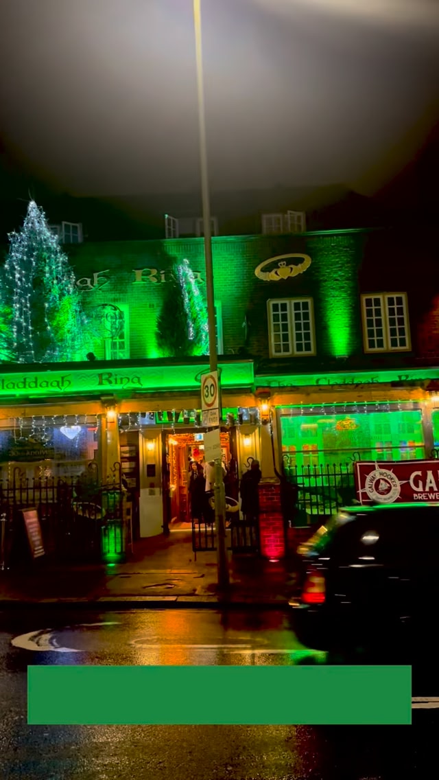 The Claddagh Ring is shining again… and Christmas is officially ON! 🎄 ...