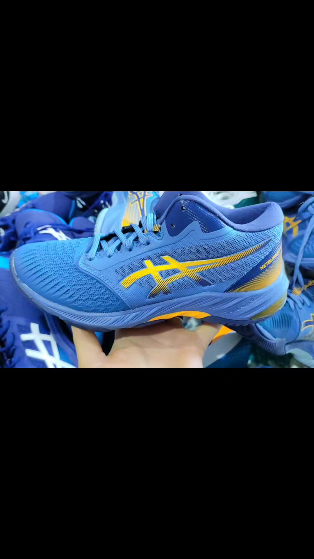 The SWIFTACE™ YUKI basketball shoe is designed for elite players