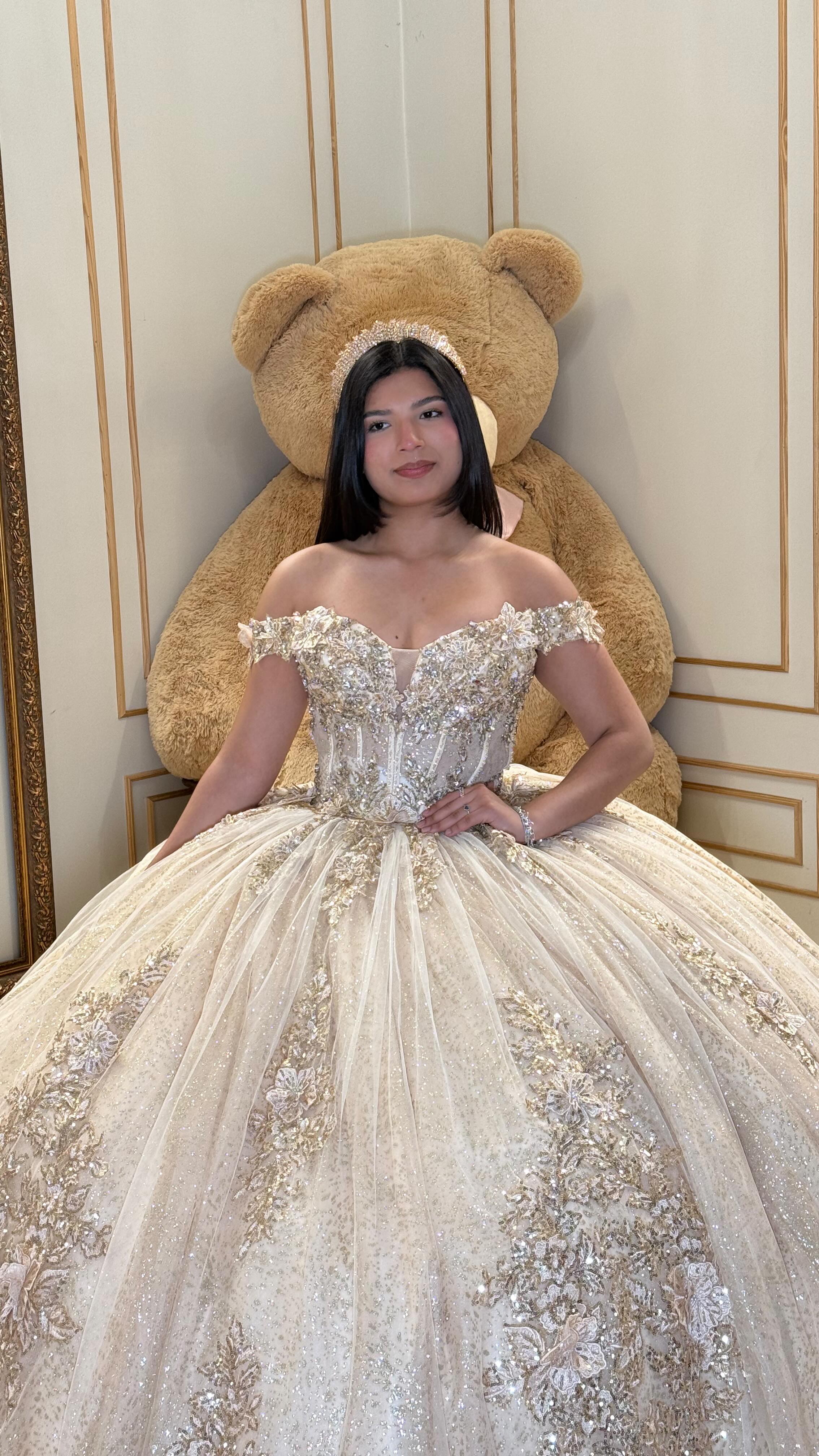 dress designers in houston tx Guess who’s back on stock!!’, 🩷 Breath taking Designs available here at @sarahsdresses✨, Must get your dream with us🪡😍, The ONE and ONLY design by @rachelallanquince available STORE only at EUW062024MonDay Choose Your Fabric Type:16x25 inch Microfiber Waffle Towel (Sold Per Towel) Wedding gowns Elastic Strap Bowknot Ballet