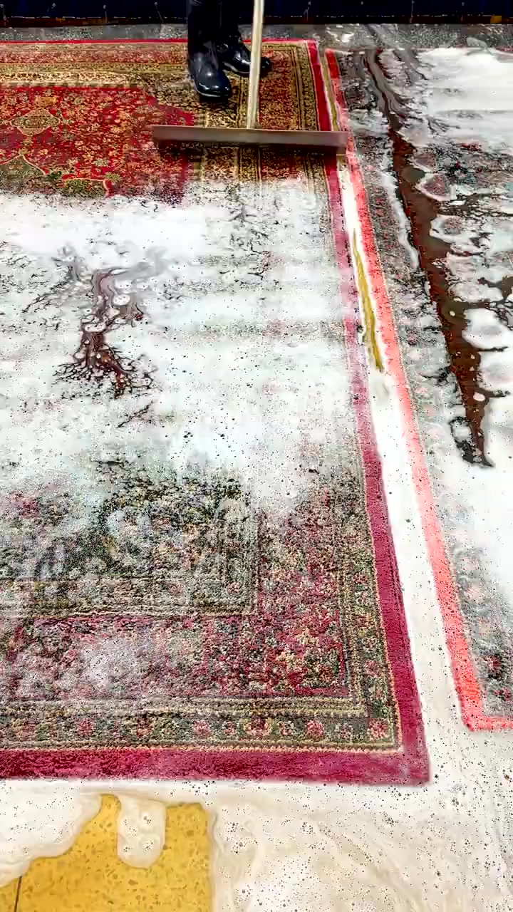 red rug scrapping asmr. #rugscraping #asmrsounds #carpetcleaning ...