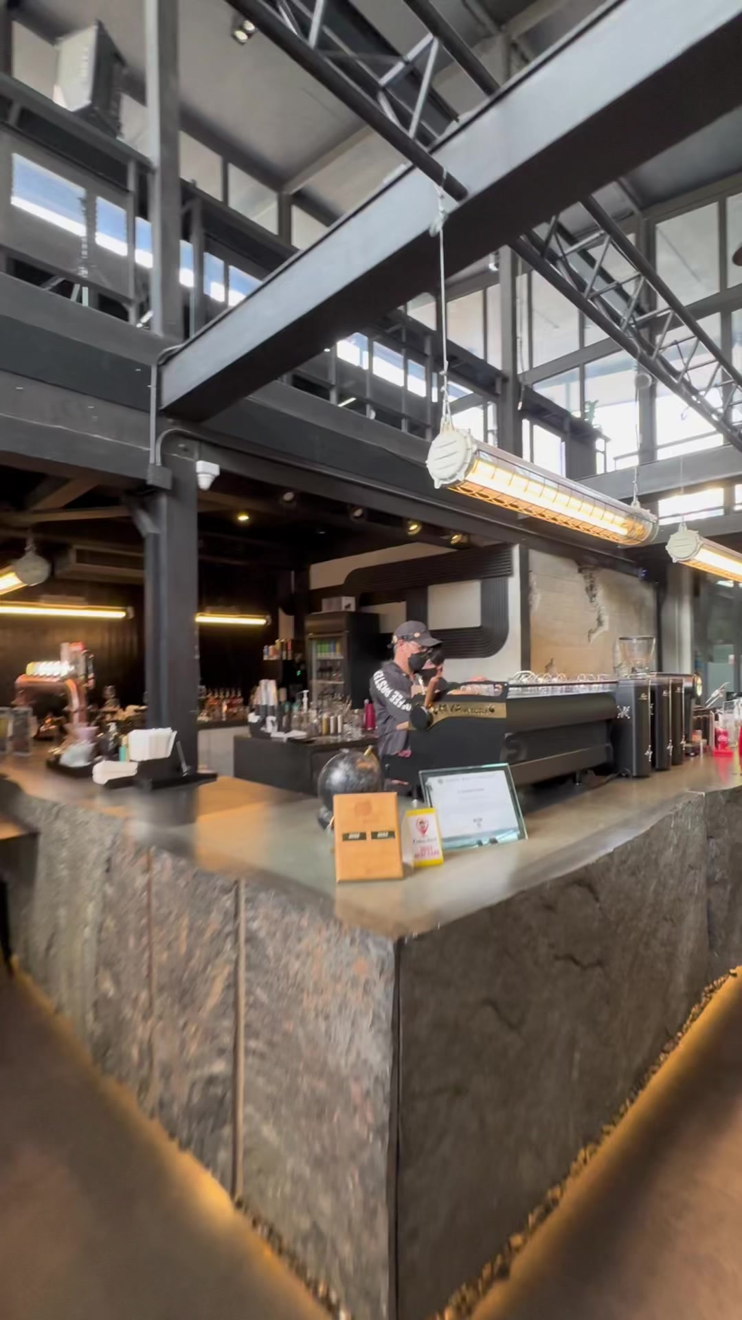 📍 อยากมีบ้านโว้ยย วันนี้แอดขอเอาใจคนรักกาแฟกันบ้าง กับร้าน Hacking ...