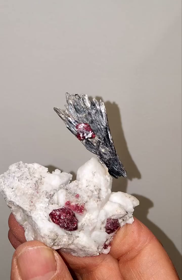 Cinnabar mineral with native mercury from Levante, Spain