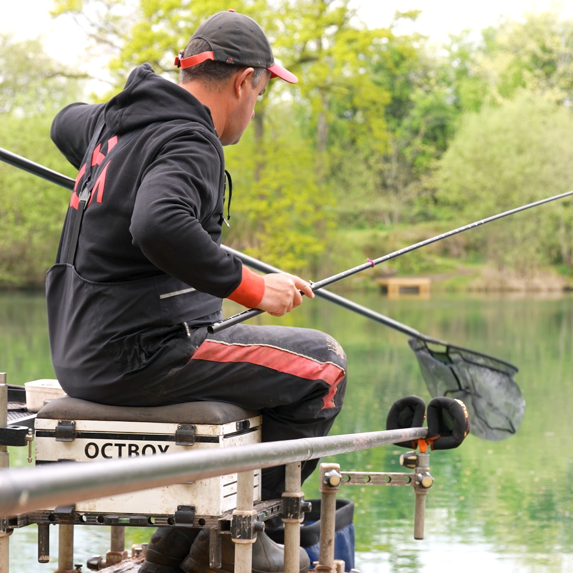 Jigga Fishing Basics🎣 Tom Scholey heads to the Clay Pit at Weston Pools ...