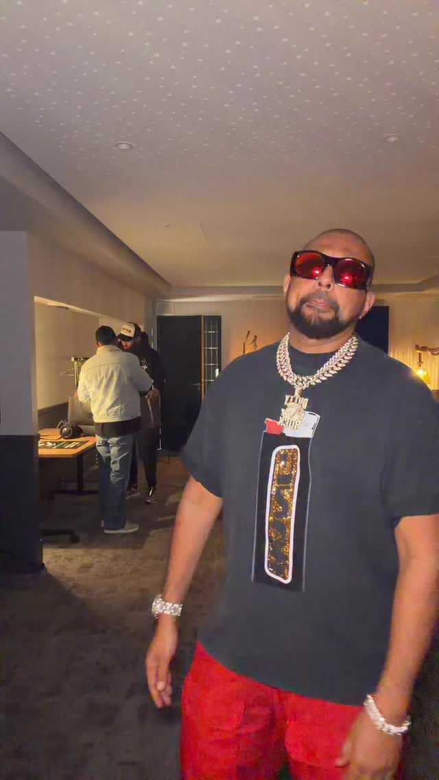 Still want you to give it up to me | Sean Paul