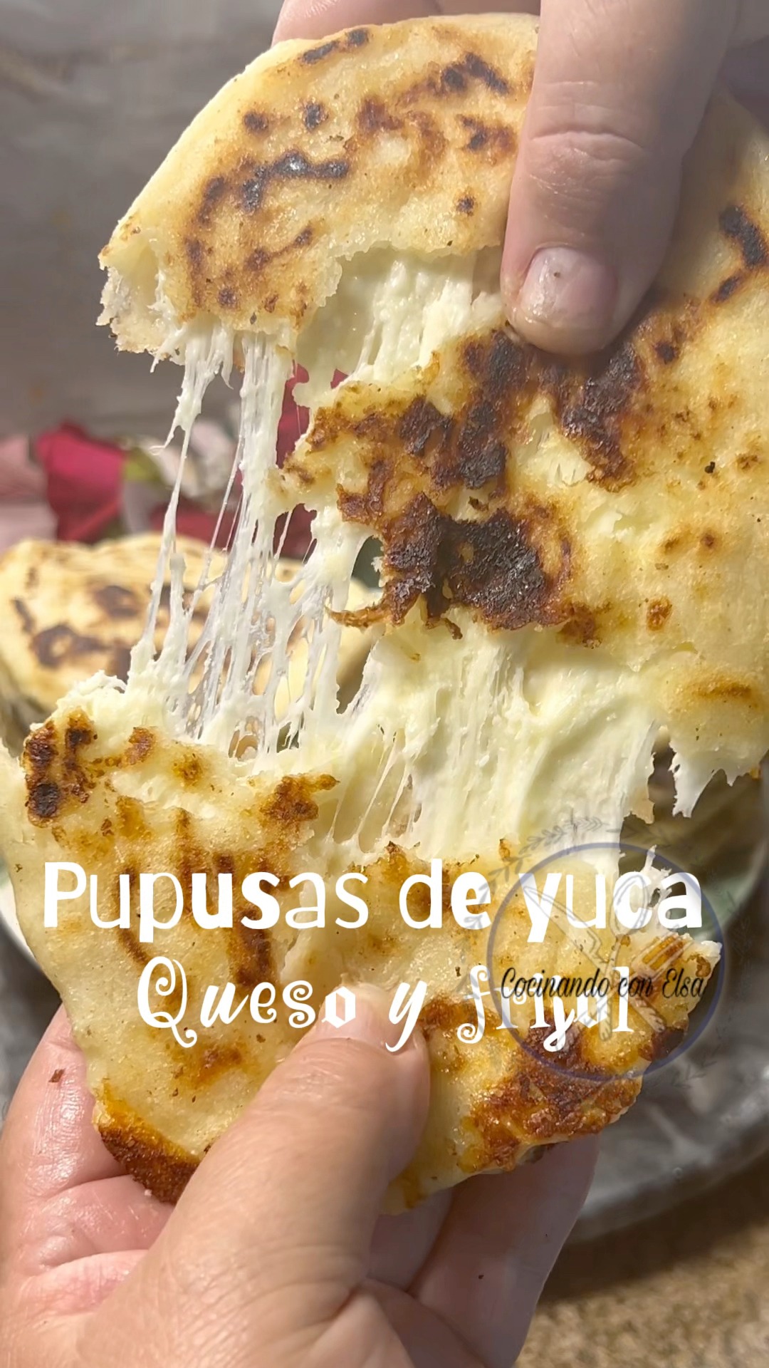 Pupusas de yuca 😋rellenas de queso y frijoles quedan súper deliciosas 😋 ...