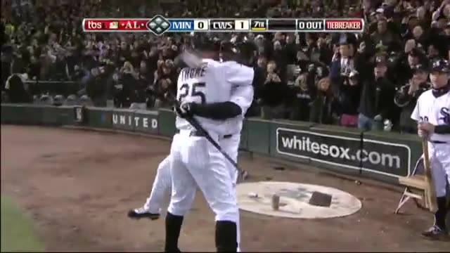 一振りで勝利を引き寄せる💥 2008年AL中地区タイブレークで放たれた