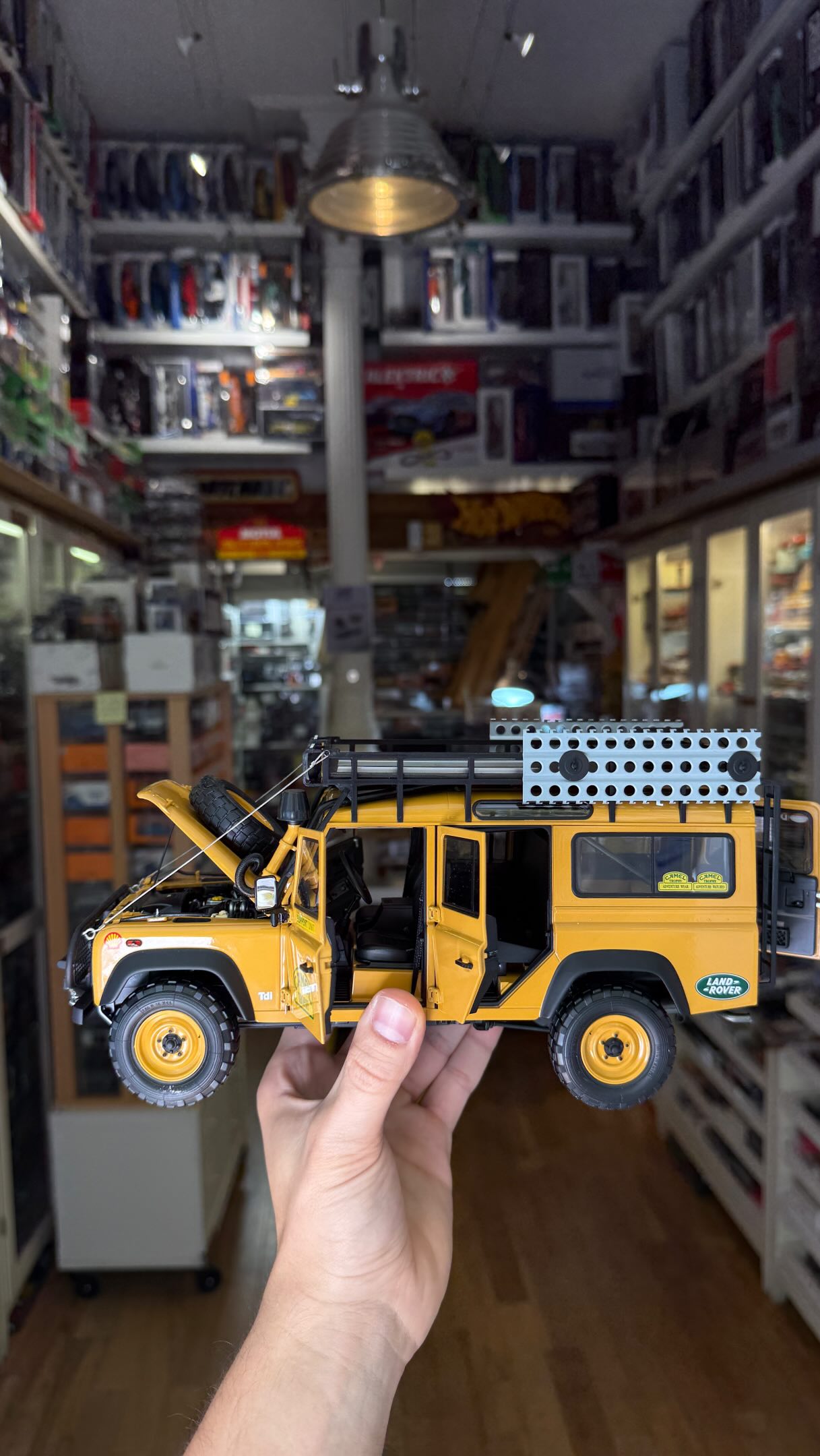 Land Rover Defender 110 CAMEL TROPHY Support Unit Sabah Malaysia