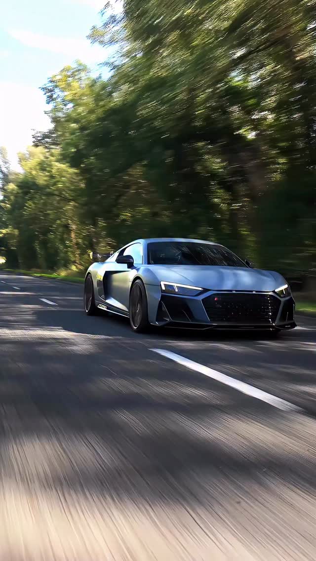 Audi #R8 equipped with our #Vossen HF-5 wheels in a custom finish