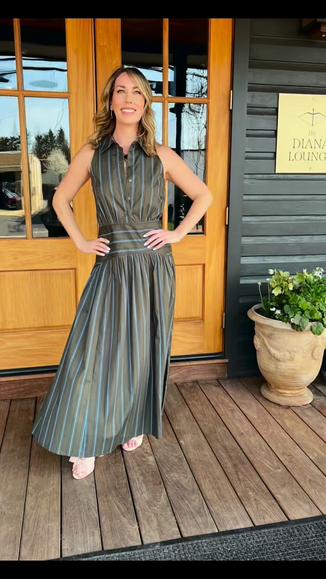 Stepped out for a little style moment @hotelburgva , Because getting dressed should feel this easy., This dress does all the work—structured, flattering, and just the right amount of movement., Wear 