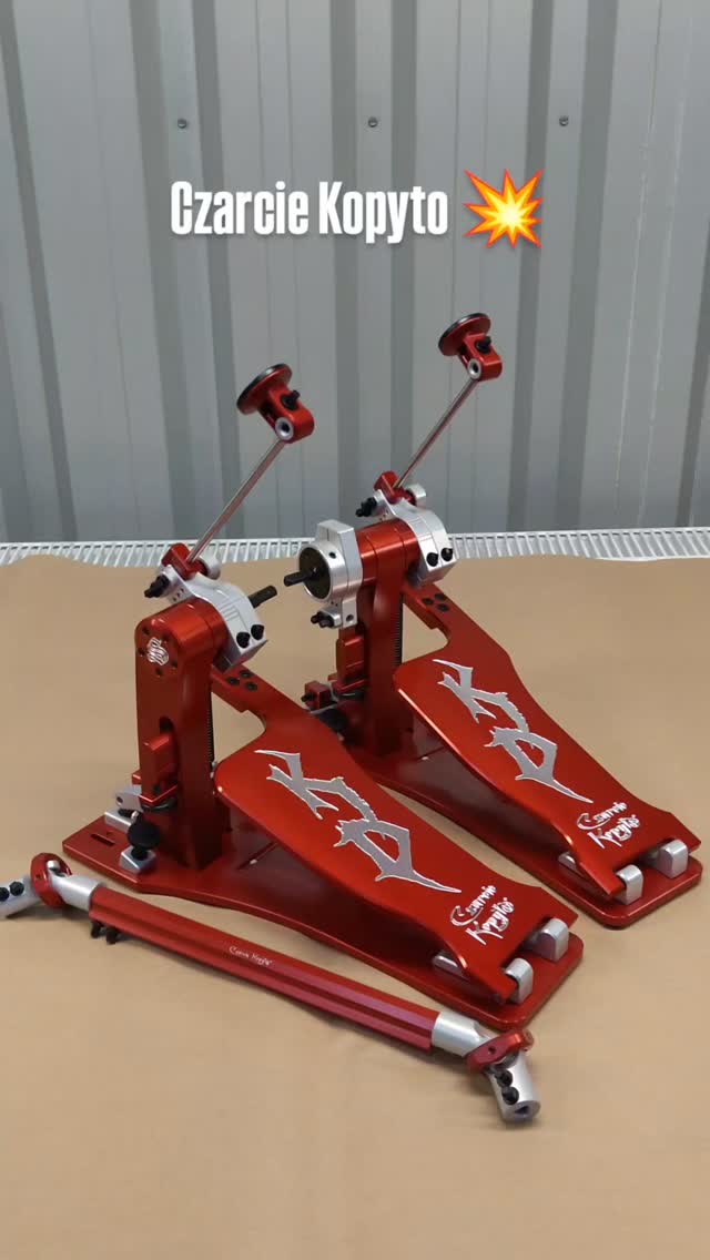 sonnensegel 5x5x7 grau Dreieck 90 Grad 5x5x7,1m Abbey Color:Black/Red with Black Silicone Skirt Alexander Pedals Forget Me