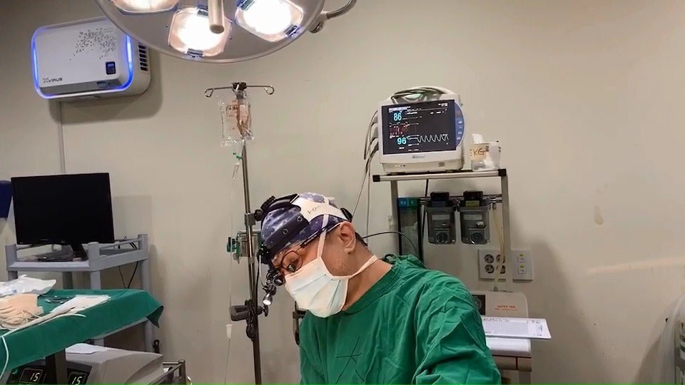 7 hours of Full Incision Smas facelift and Necklift performed by Dr Jin ...