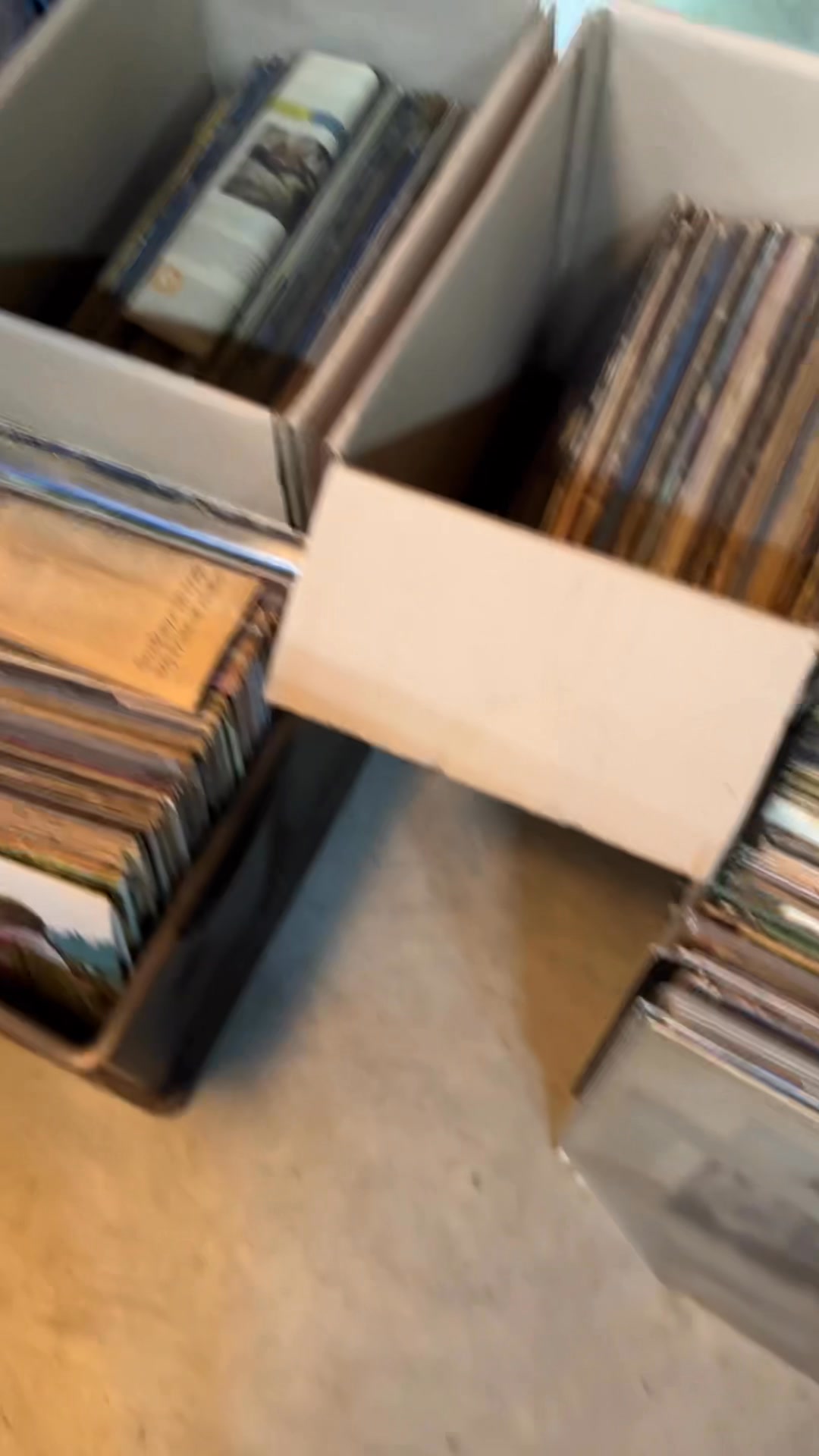 Heeeele grote partij LP’s! https://lentjheuvel.nl/product/ca-1000-lps ...