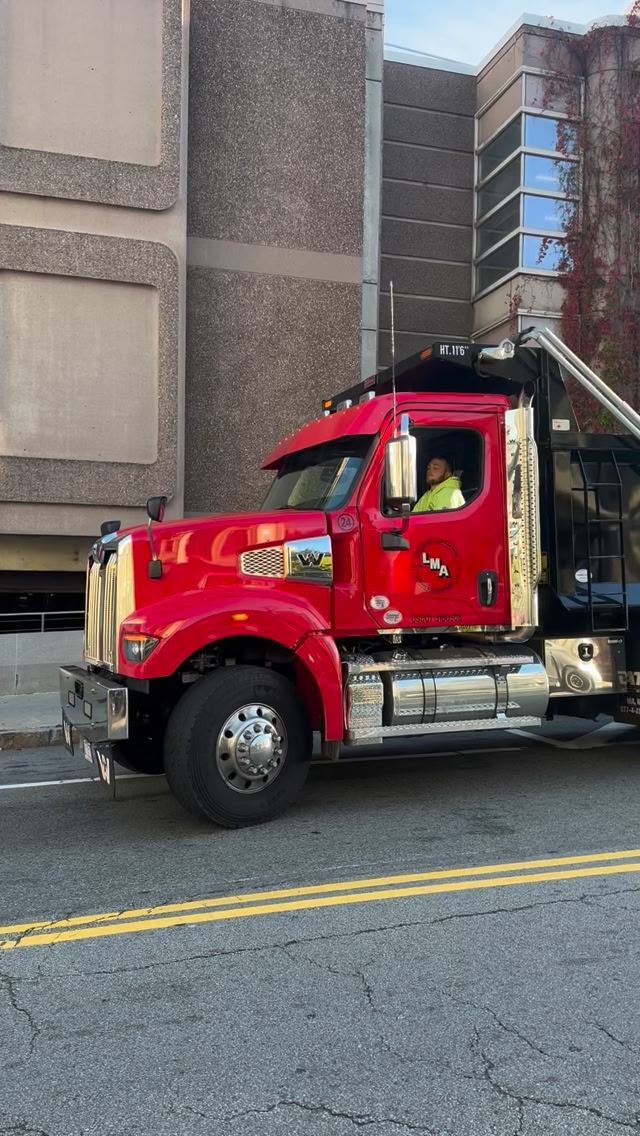 Patrick rolling out of BWH with the Pc138 today. Both 138s in the city ...