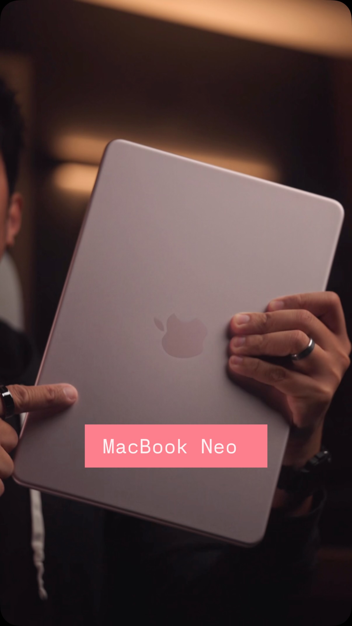 ローズ14 The Blush (pink) color of the new MacBook Neo is surprisingly