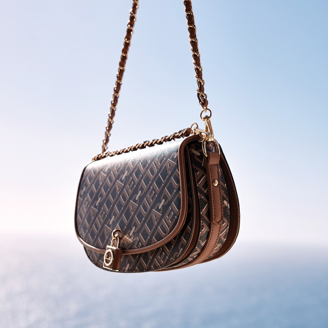 THE LUELLA BAG Find a new outfit companion. Take it everywhere