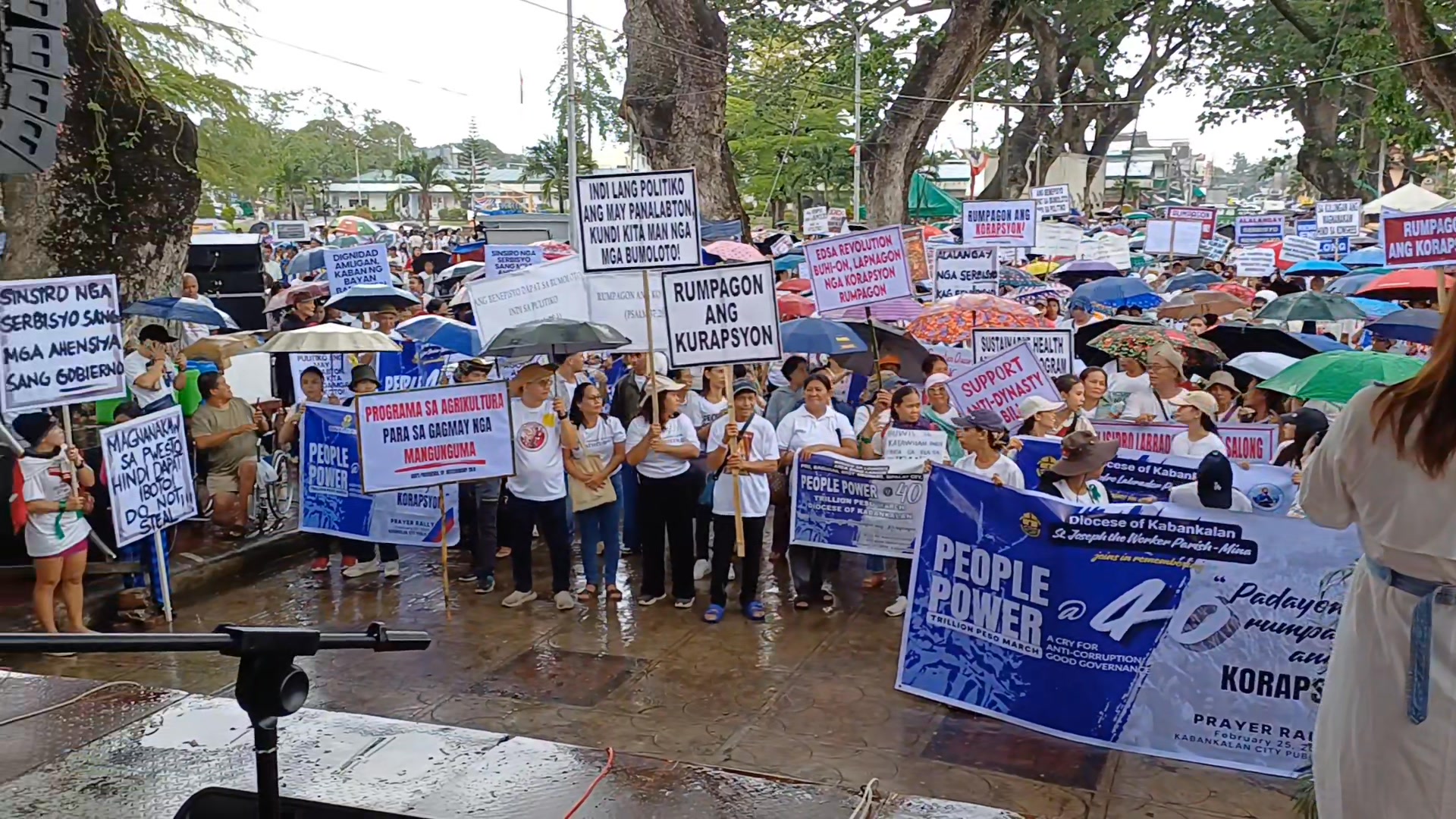 Kabankalan People Power Rally ========================= 2 Main Reasons ...