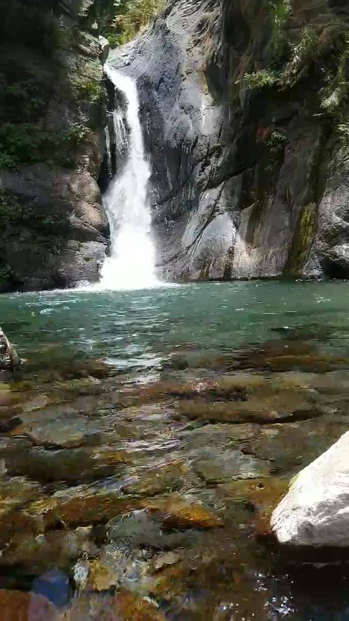 屏東三地門德文天鵝湖瀑布