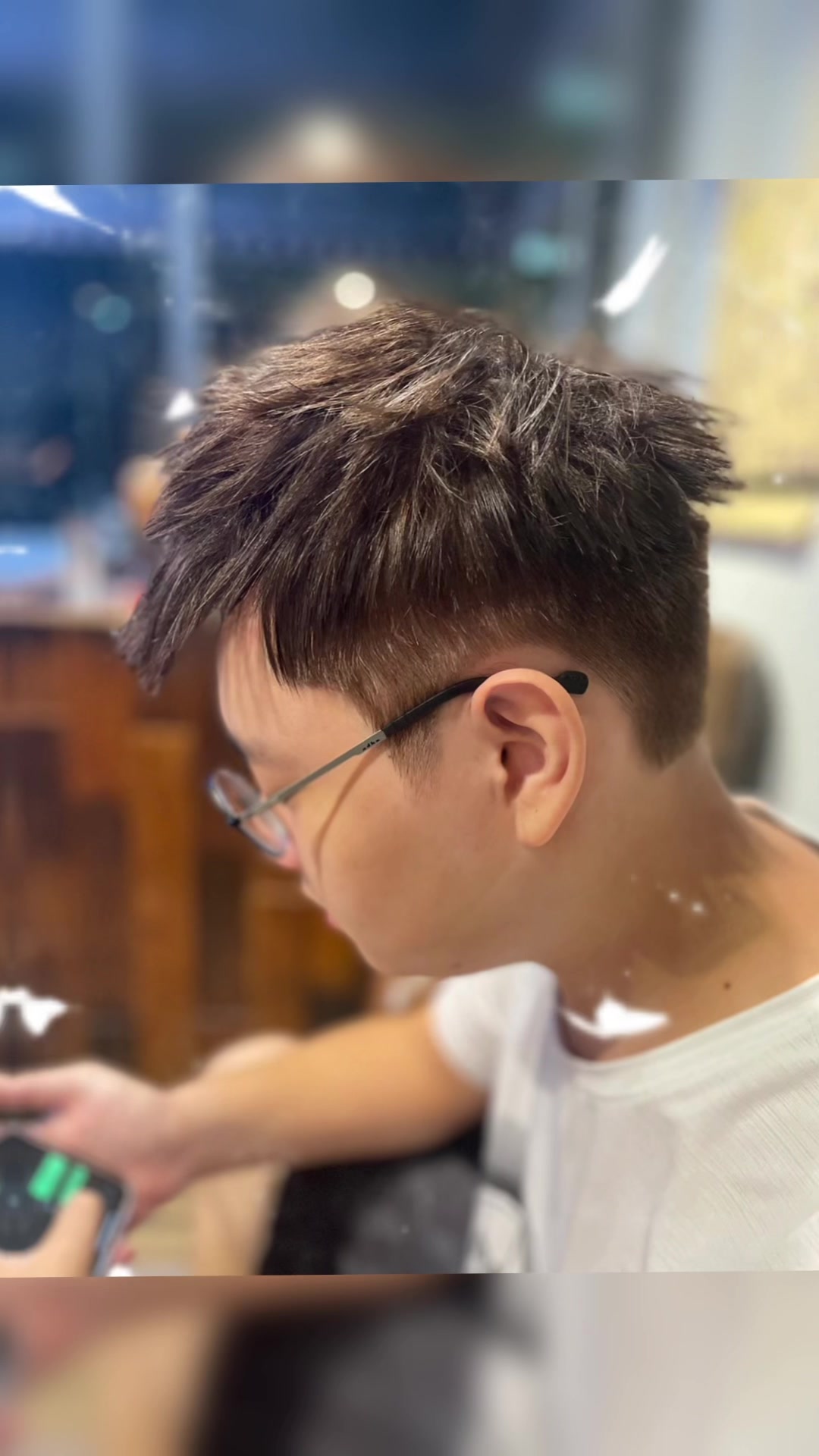 誰燙誰帥的髮型🤔 ‼️摩根碎蓋燙‼️ 🔹摩根碎蓋燙🔹 是利用一束一束往前的髮束製造出線條感 不喜歡燙捲或太高調的男生 可以選擇這款👉🏻摩根碎蓋 ...