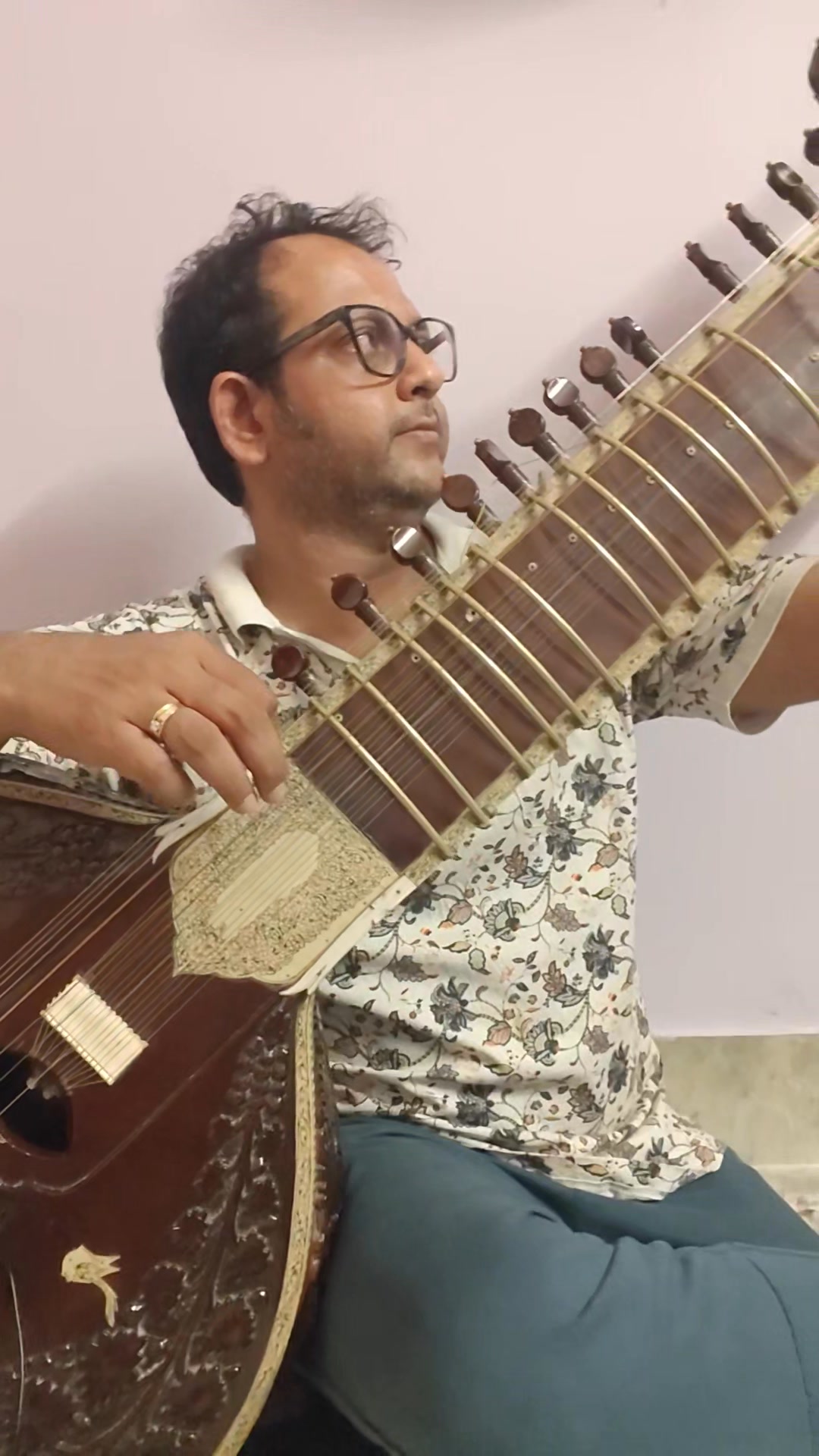 Pure sound of Bageshri 🙏 | Sitar Sam | Facebook