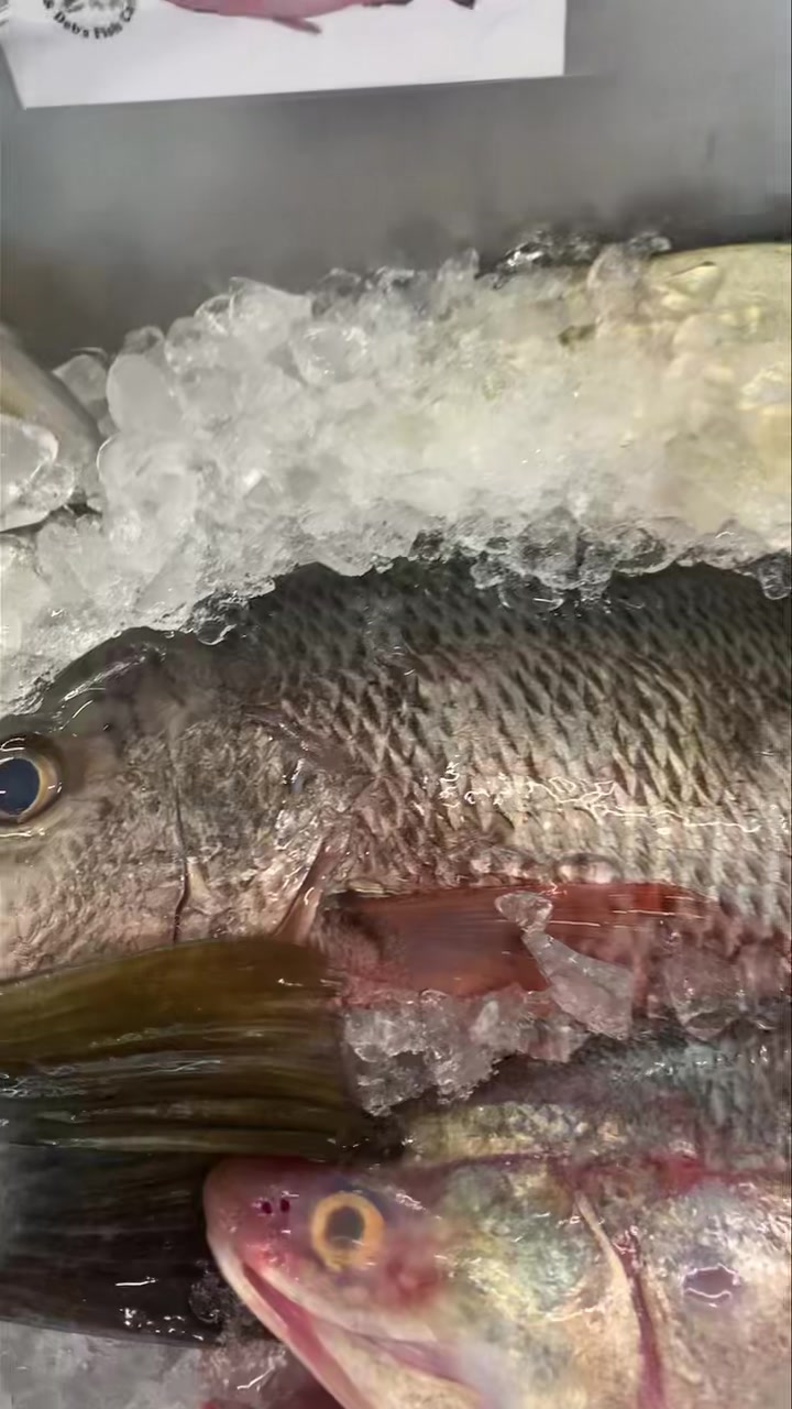 Debbie's Seafood & Deb's Fish Cafe