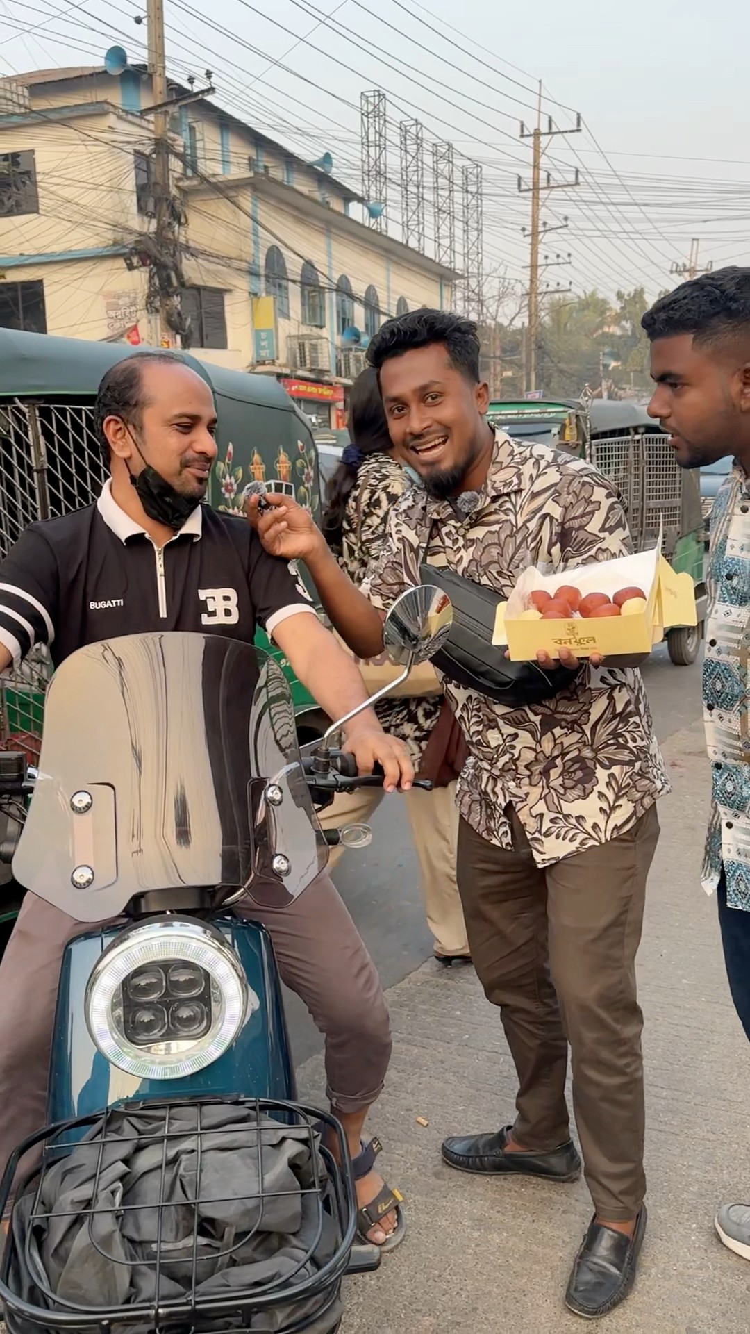 ফলোয়ার কত বলতে পারলে সারপ্রাইজ! | Robin Bro - রবিন ভাই | Facebook