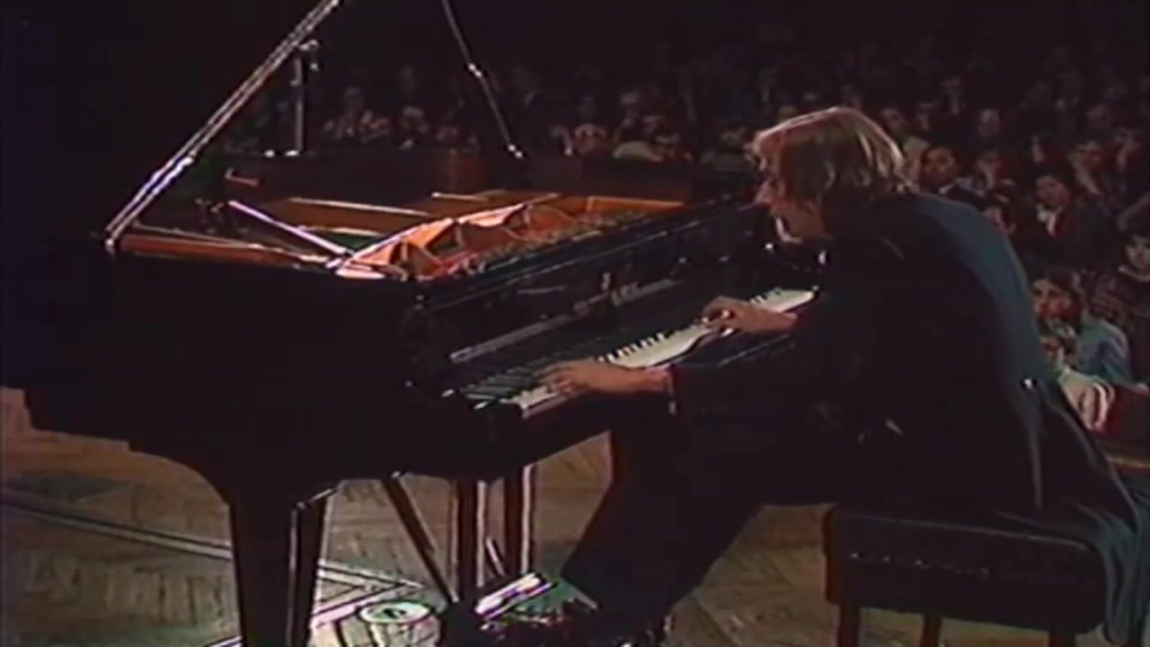 Murray Perahia plays 