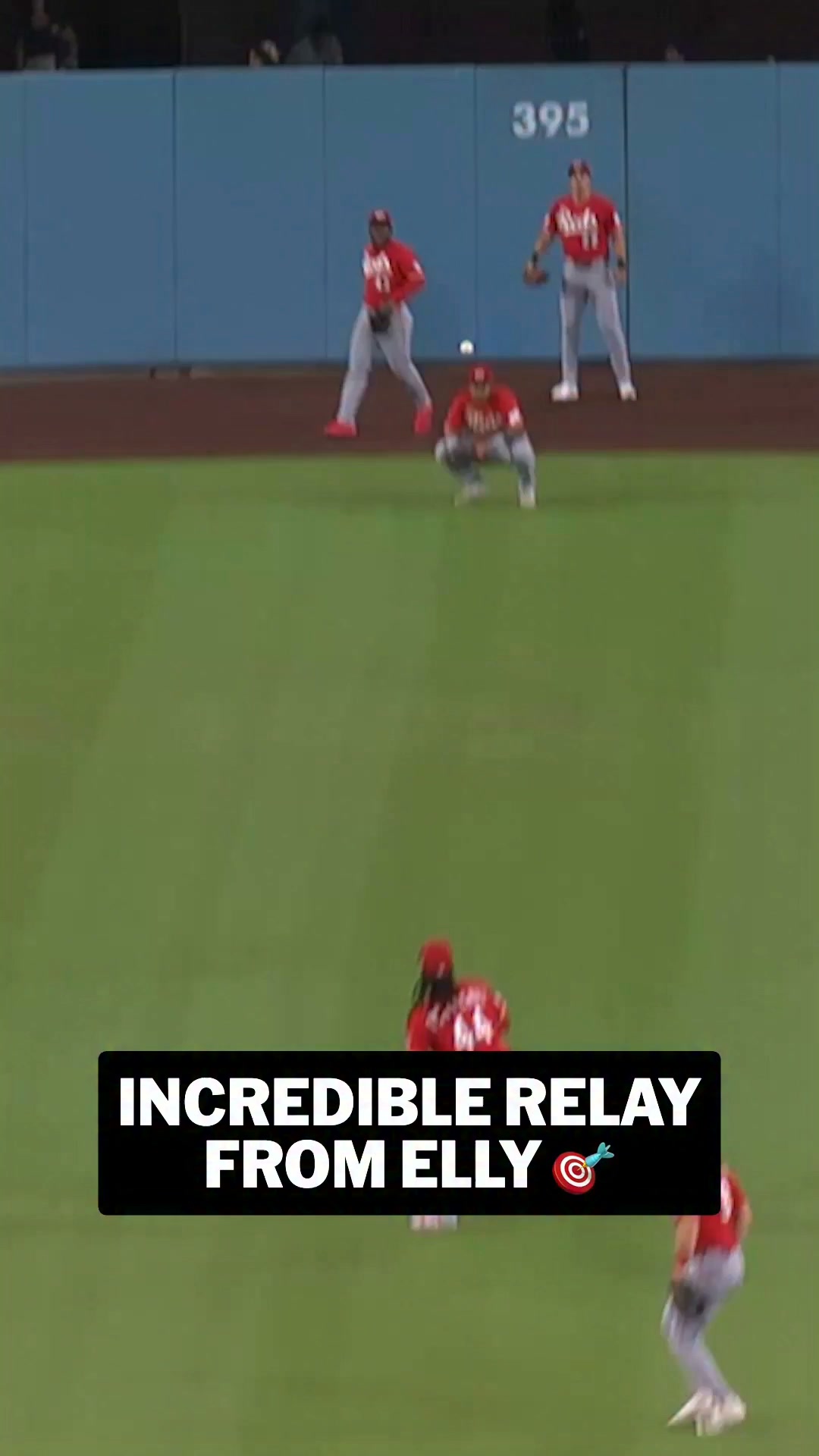 Elly De La Cruz unleashed a dart to prevent an inside-the-park