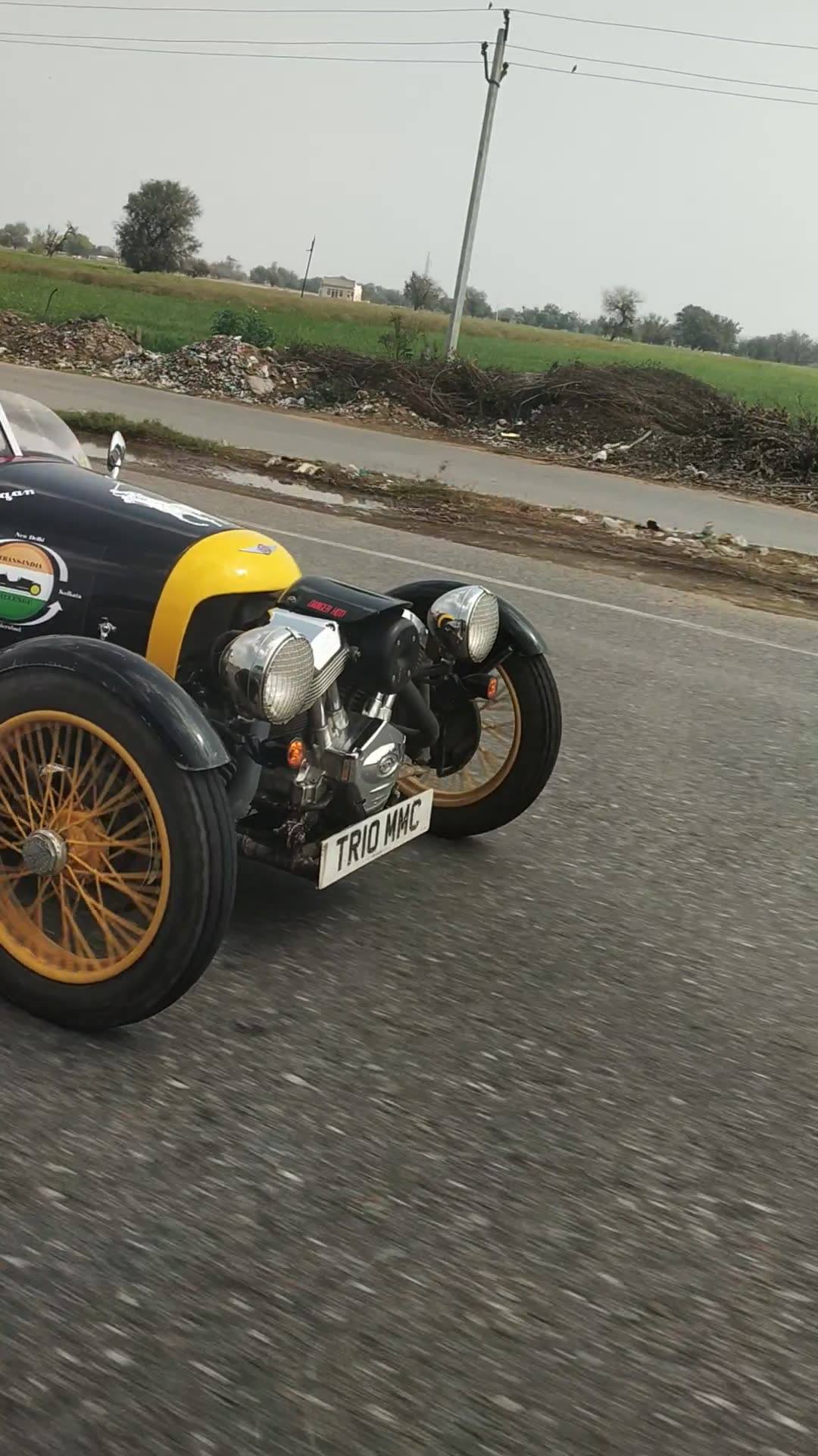This JZR Beetleback is a fairly accurate clone of the iconic