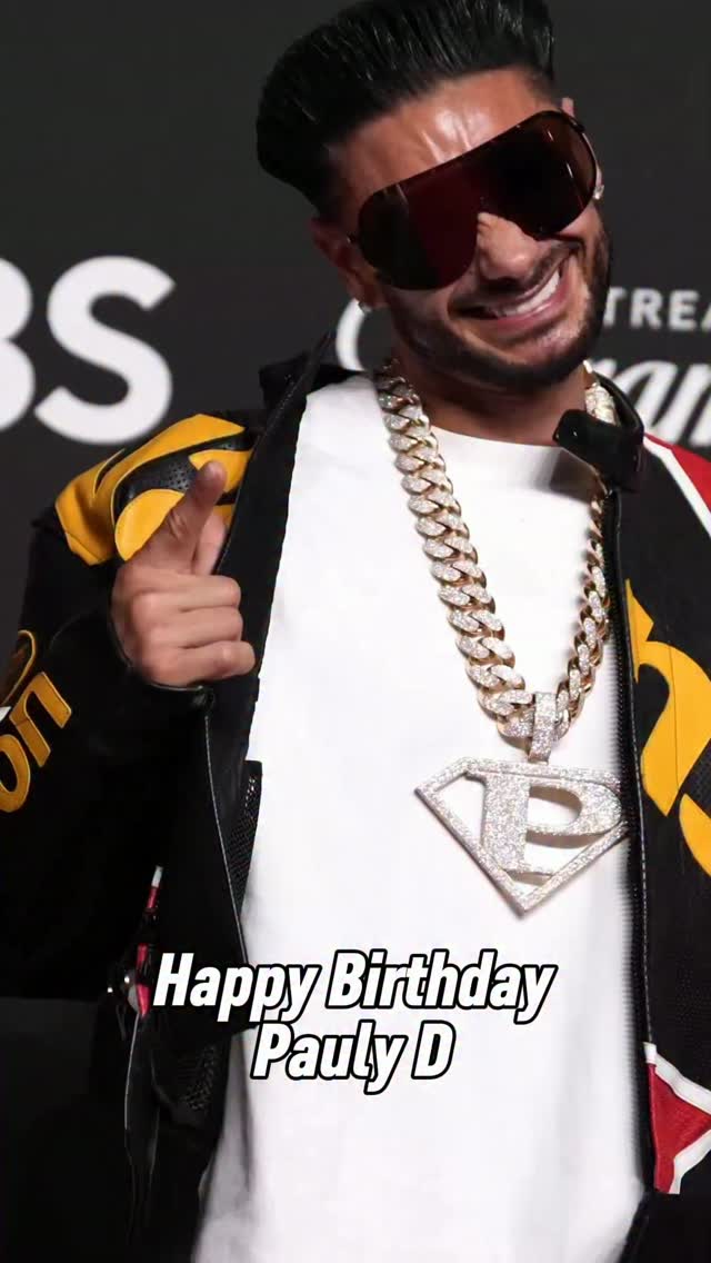 We love birthdays this time of year… YEAHHH BUDDYYY! 🎉 Happy
