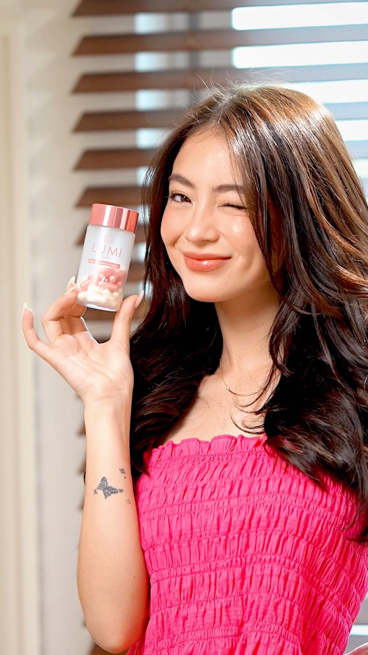 Ready to unlock your most radiant self, like me? @beautyvaultph Lumi Gluta Caps work from the inside out to give you brighter, smoother, and more confident skin. Glow differently, because you deserve 