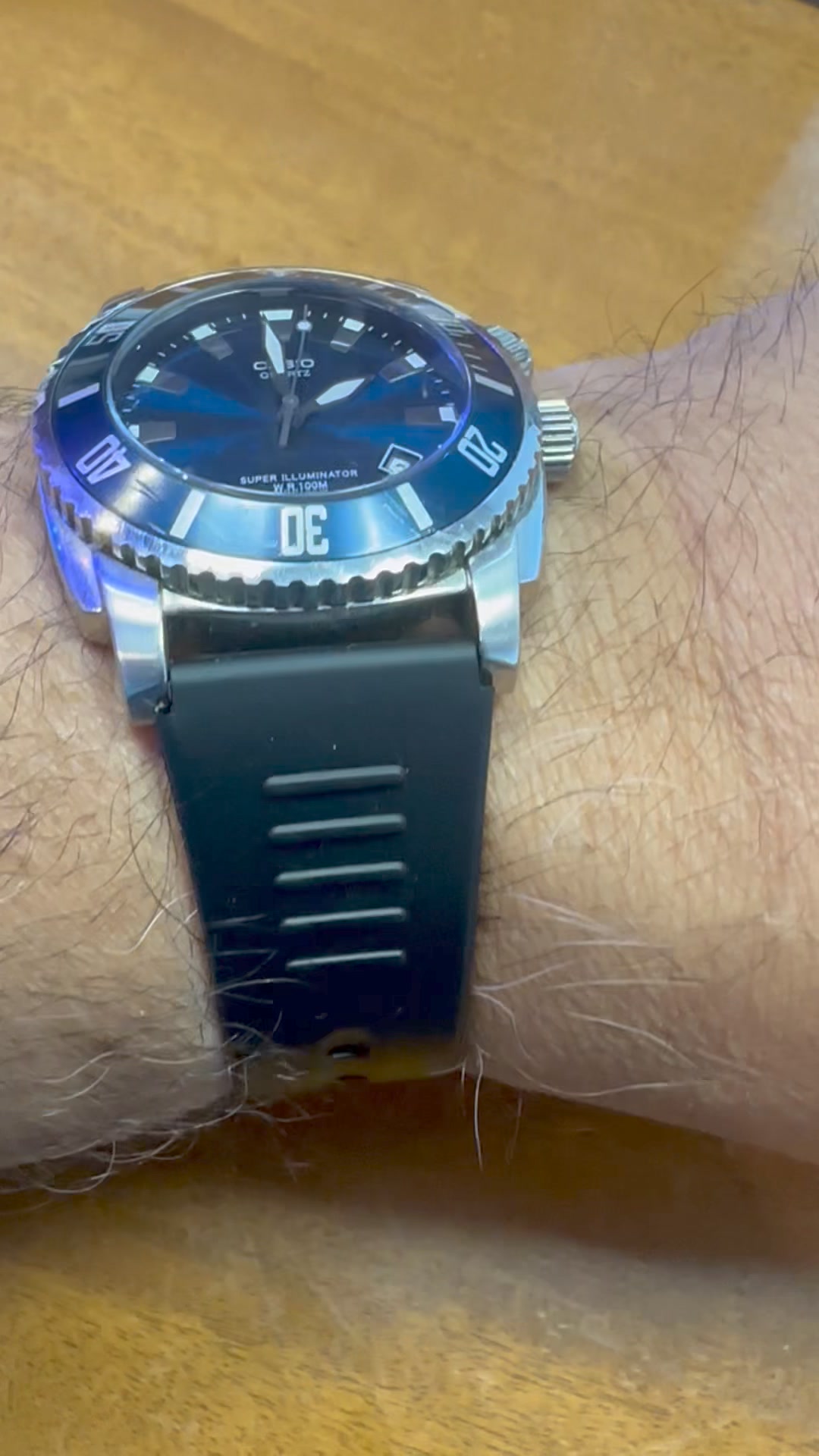 Casio MTD-1049 Super Illuminator dive watch